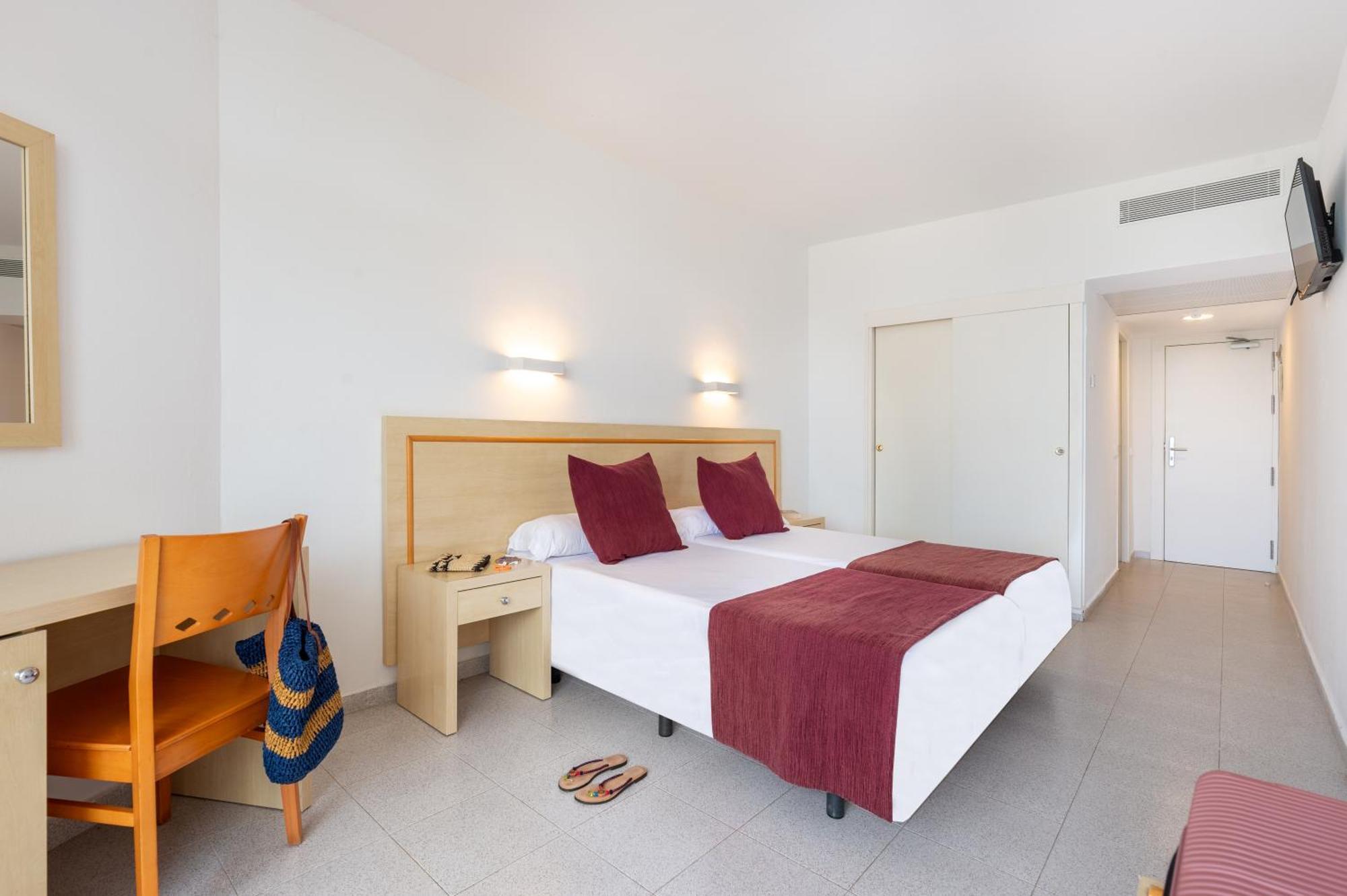 Hotel Vibra Riviera サンアントニオアバド エクステリア 写真