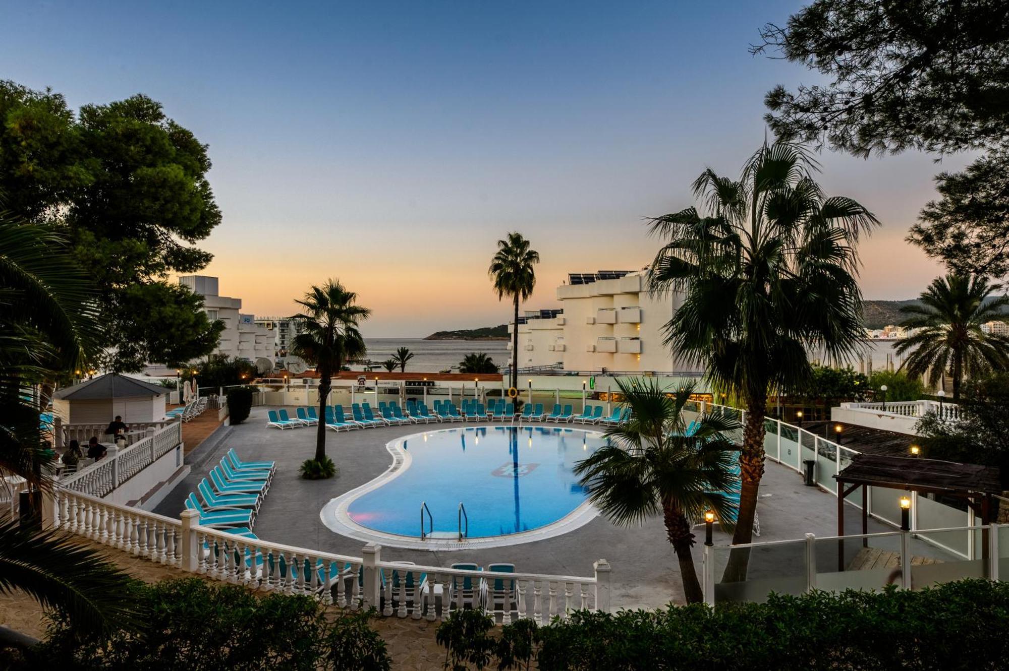 Hotel Vibra Riviera サンアントニオアバド エクステリア 写真